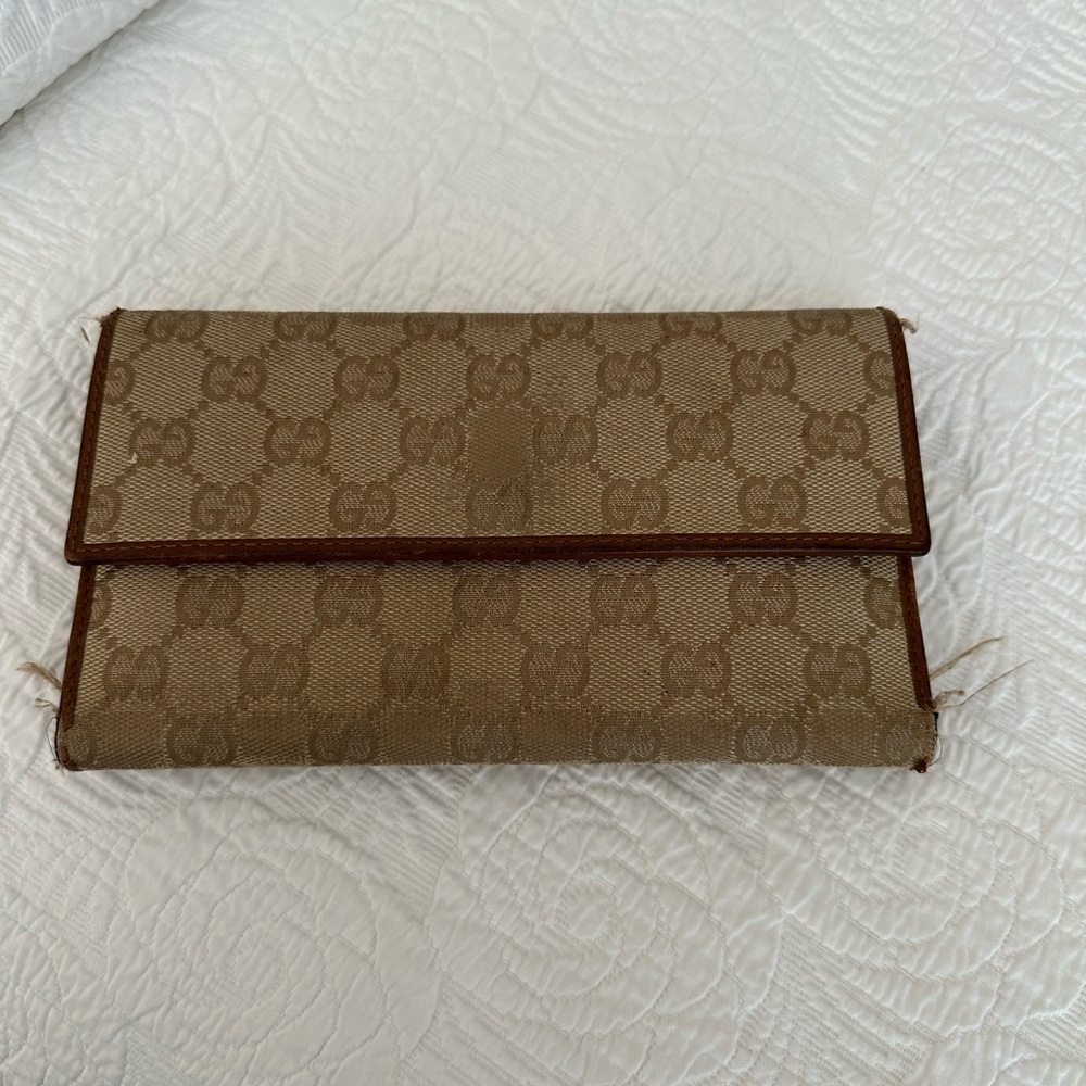 Gucci wallet